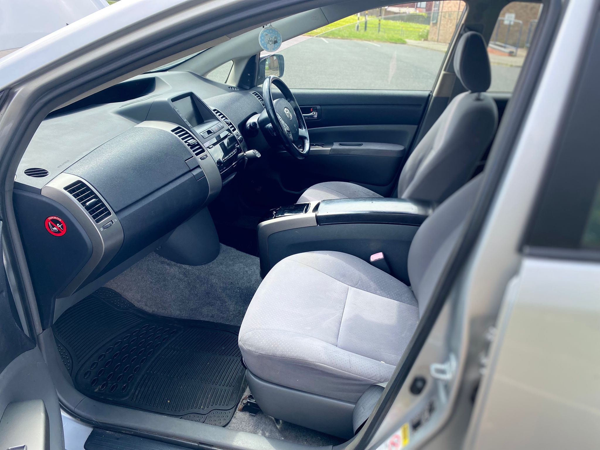 TOYOTA PRIUS 1.5 CVT