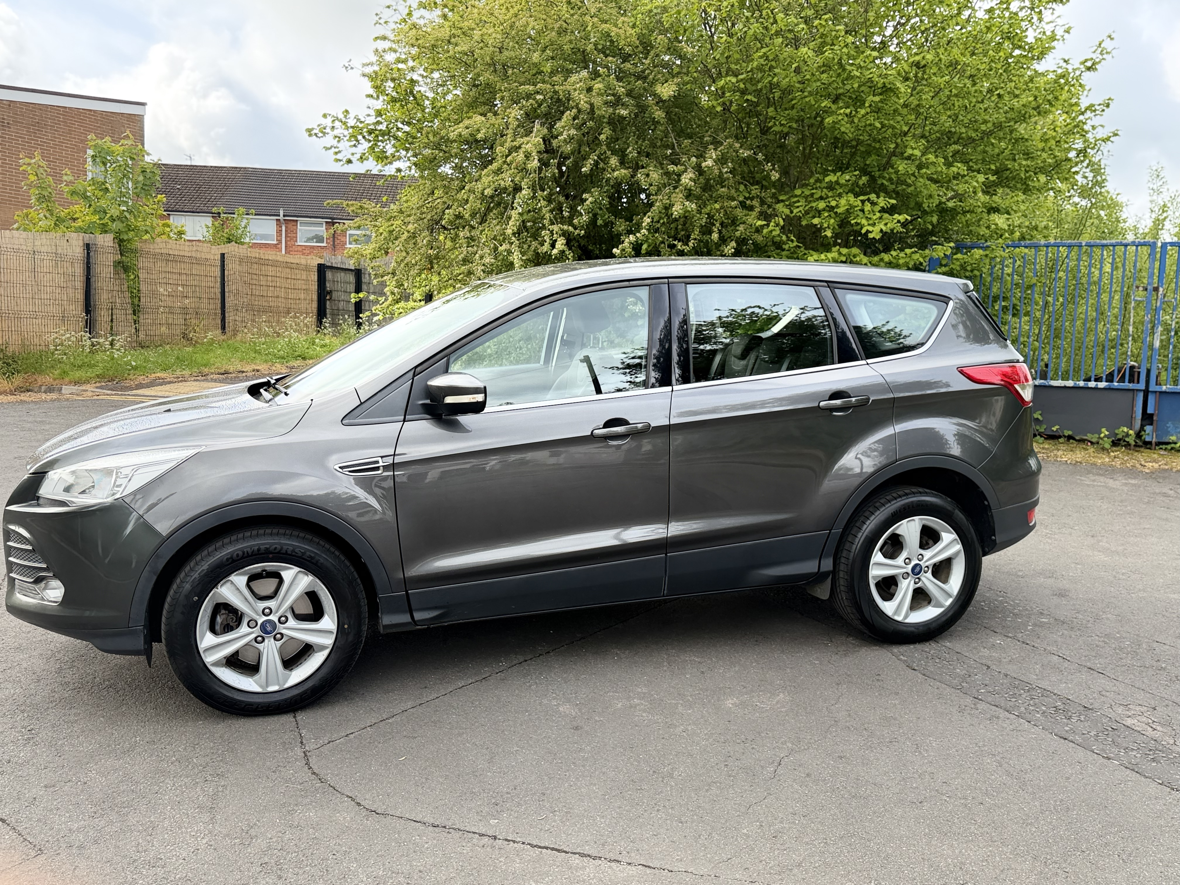 FORD KUGA
