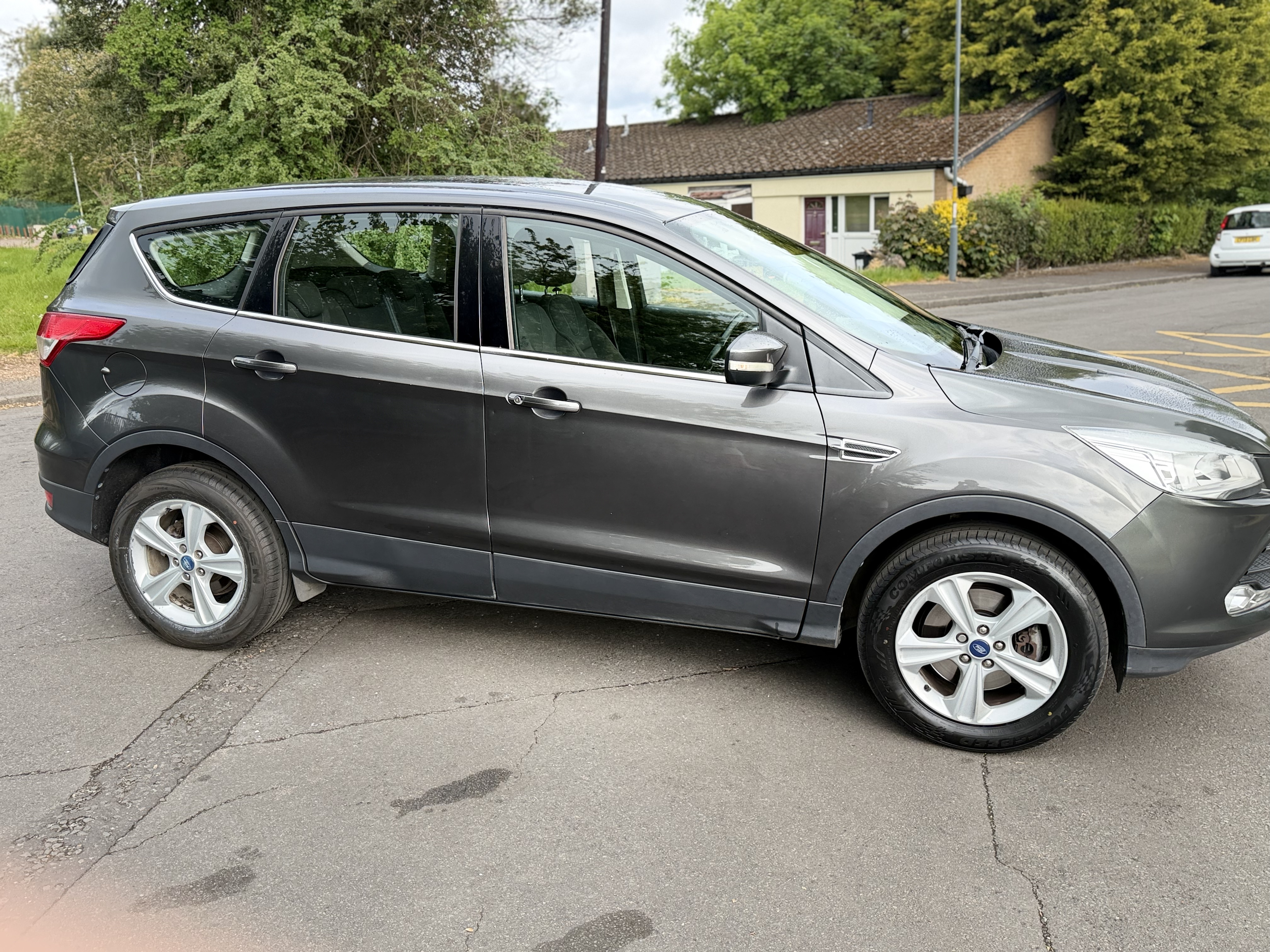 FORD KUGA
